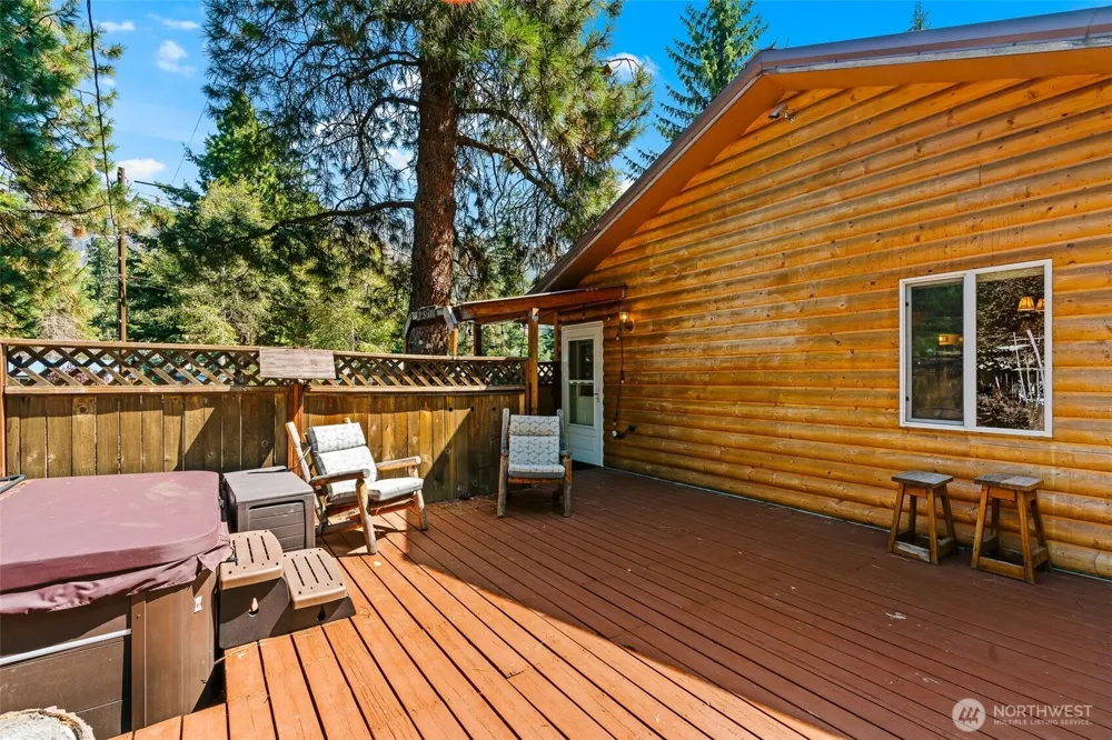 150 Pine Cliffs Drive Naches, WA 98937