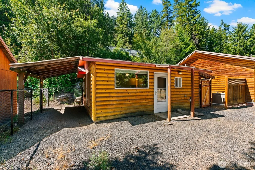 150 Pine Cliffs Drive Naches, WA 98937