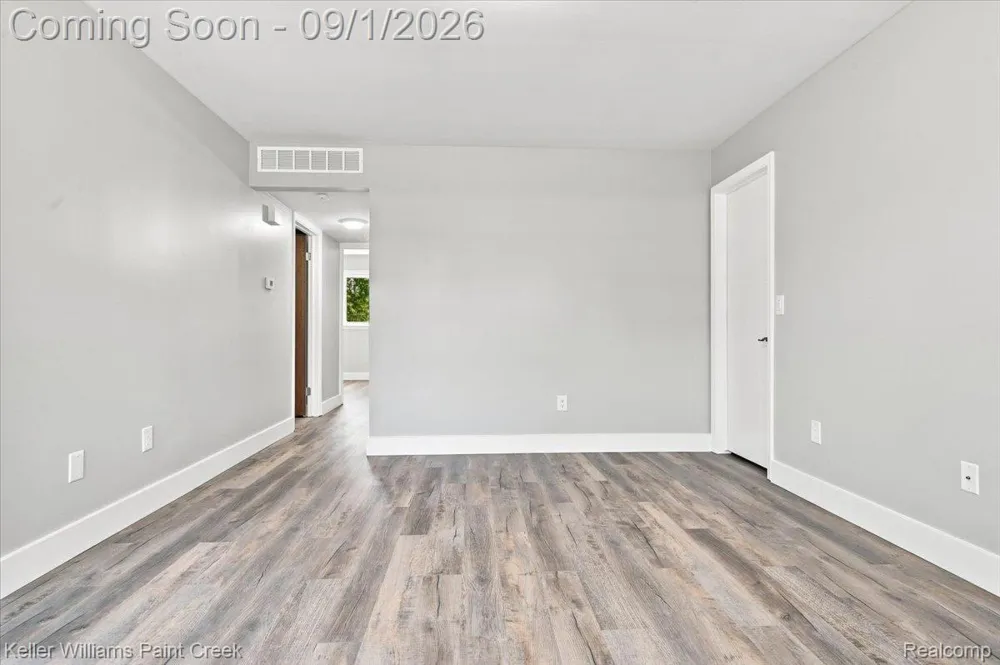 31842 Kelly Road #3 Roseville City, MI 48066