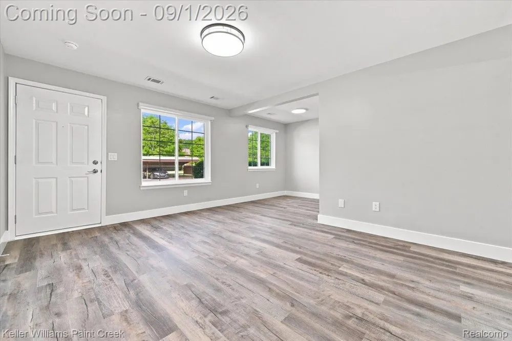 31842 Kelly Road #3 Roseville City, MI 48066