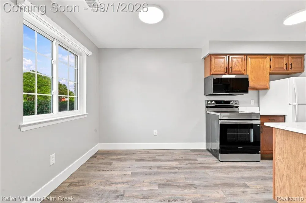 31842 Kelly Road #3 Roseville City, MI 48066