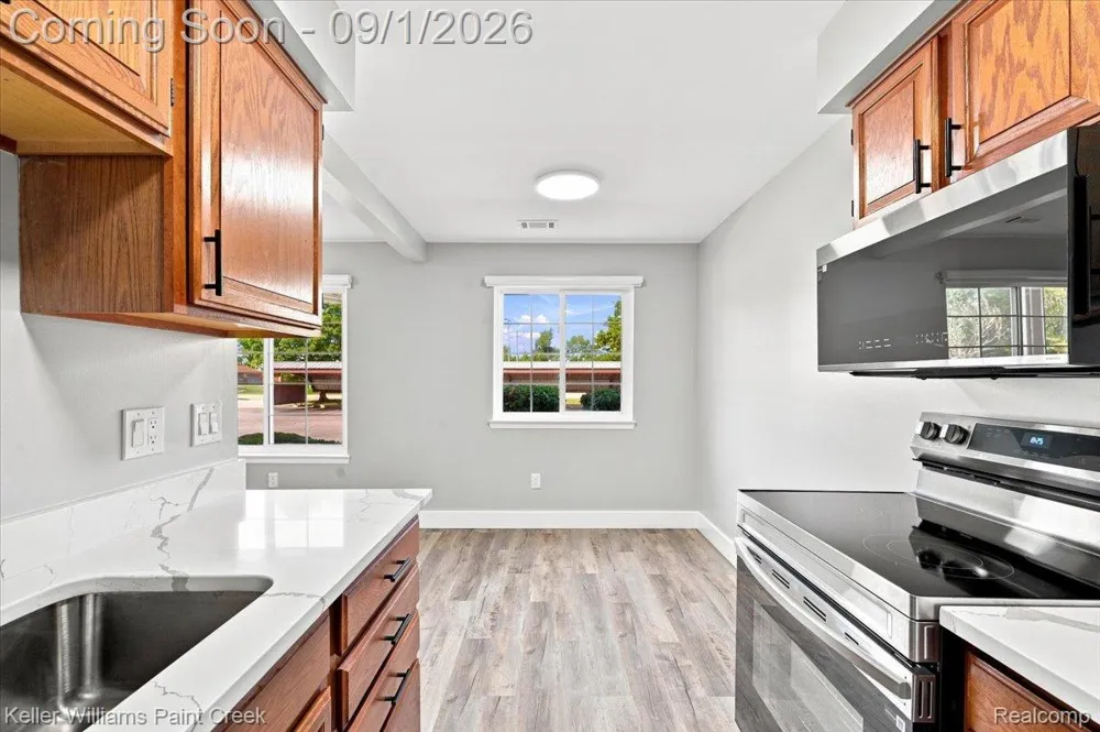 31842 Kelly Road #3 Roseville City, MI 48066