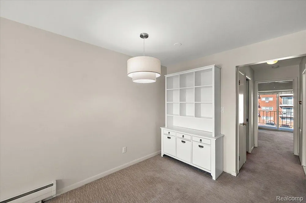 2820 Woodslee Drive #308 Royal Oak City, MI 48073