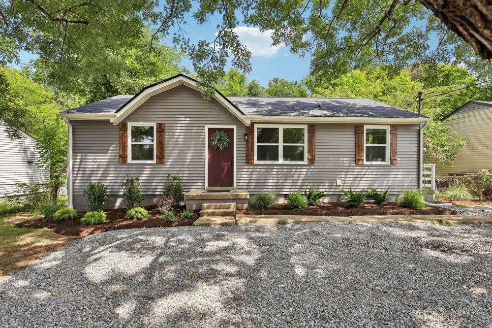 213 Creekside Dr Clarksville, TN 37042