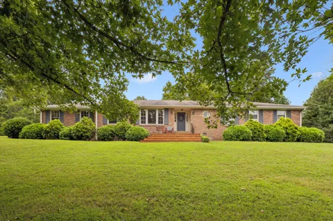 2056 Dade Cir