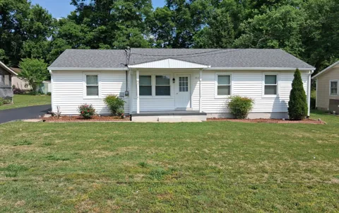 1923 Woodmont Dr