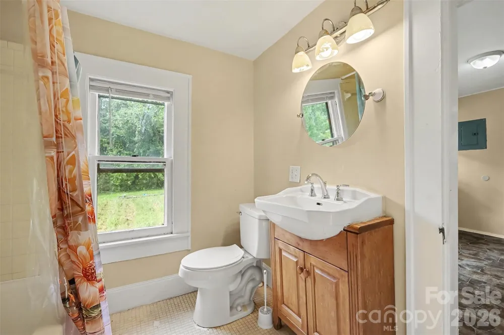126 E Division Avenue East Spencer, NC 28144