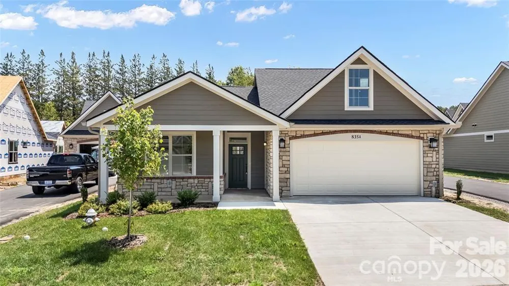 827D Wynnshire Drive #62 Hickory, NC 28601
