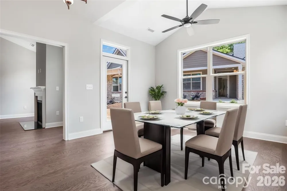 827D Wynnshire Drive #62 Hickory, NC 28601