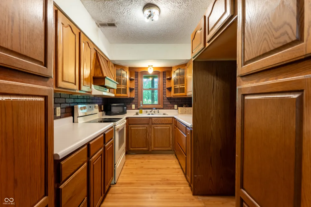 6546 County Road 1300 E Seymour, IN 47274