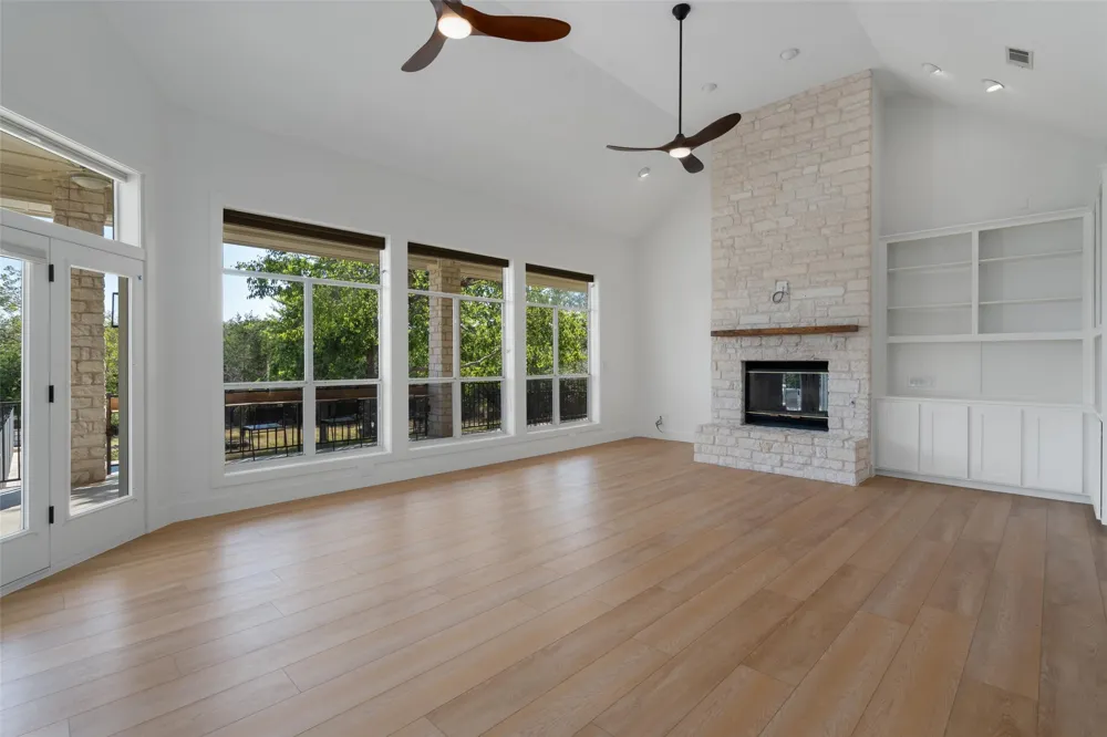 401 Roy Creek Lane Dripping Springs, TX 78620