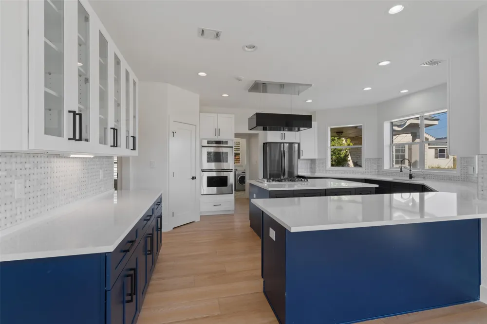 401 Roy Creek Lane Dripping Springs, TX 78620