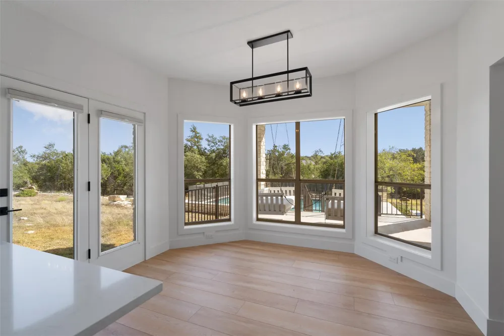 401 Roy Creek Lane Dripping Springs, TX 78620