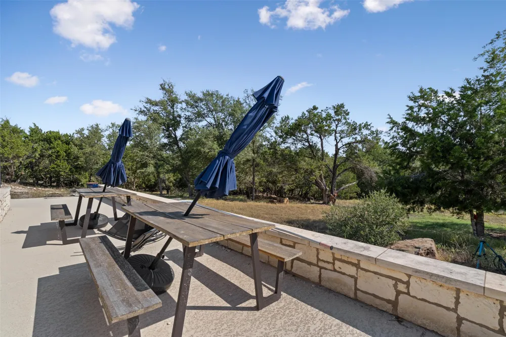 401 Roy Creek Lane Dripping Springs, TX 78620