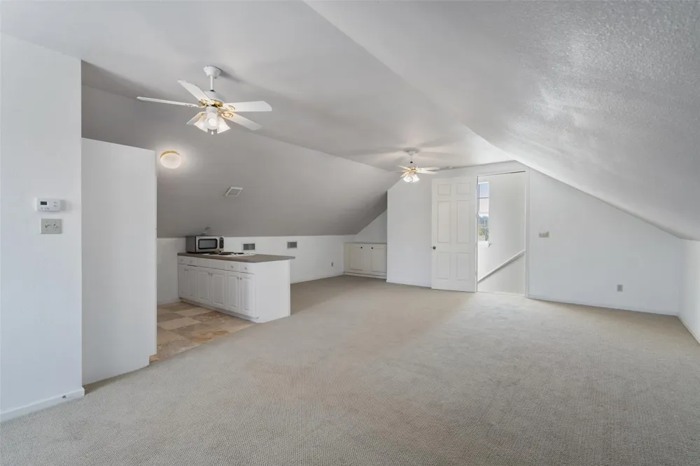 401 Roy Creek Lane Dripping Springs, TX 78620