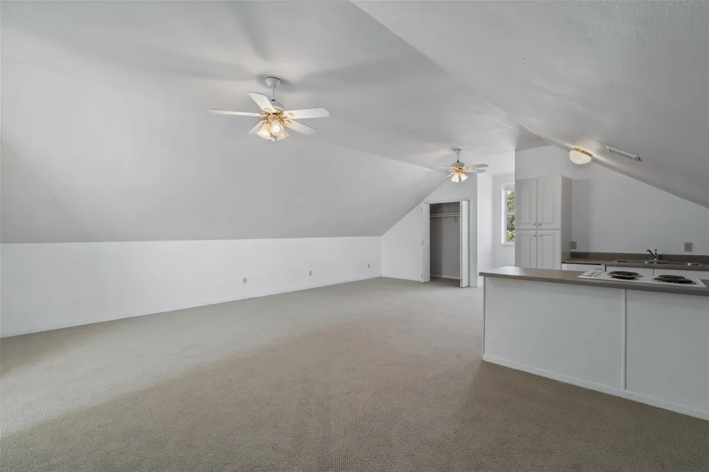 401 Roy Creek Lane Dripping Springs, TX 78620
