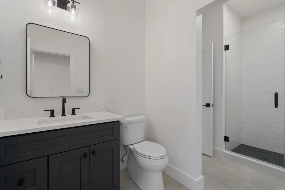 401 Roy Creek Lane Dripping Springs, TX 78620