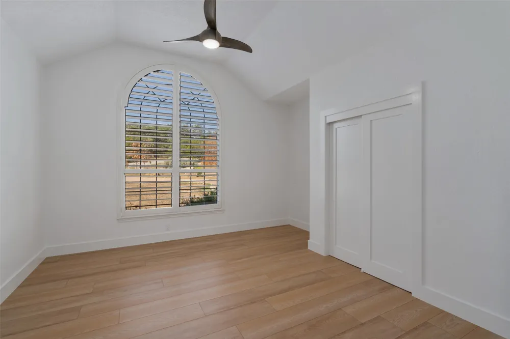 401 Roy Creek Lane Dripping Springs, TX 78620
