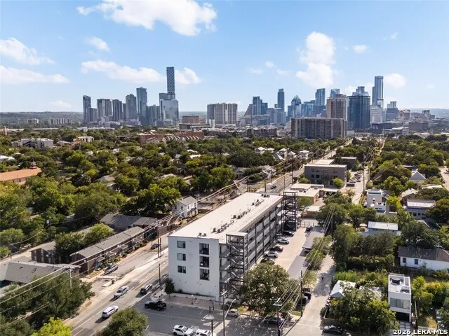 1322 E 12TH ST Unit 401 Austin, TX 78702