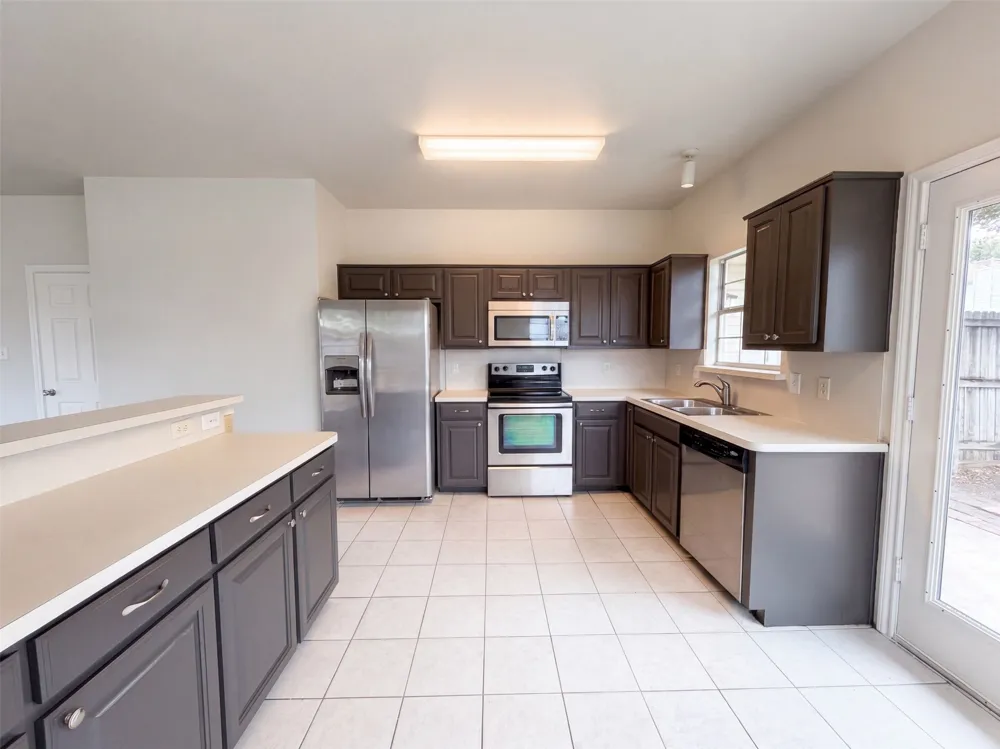 1406 Di Orio Drive Lewisville, TX 75067
