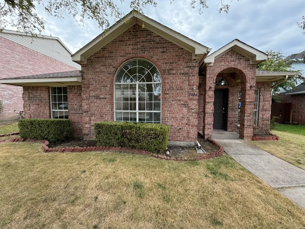1406 Di Orio Drive Lewisville, TX 75067