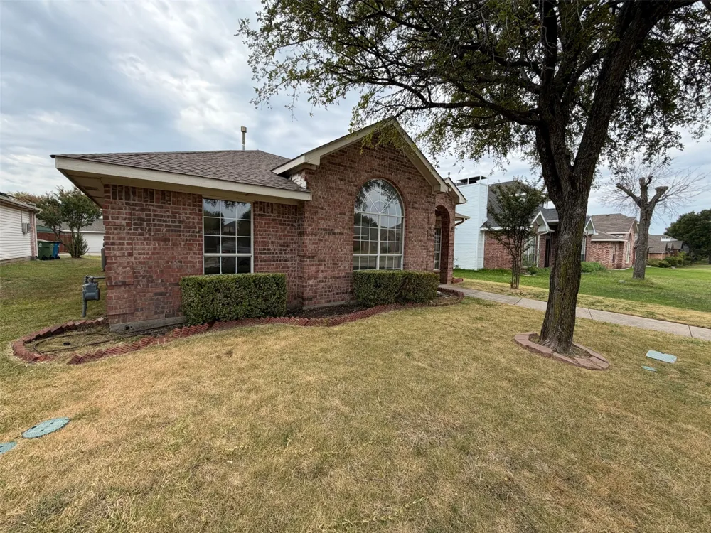1406 Di Orio Drive Lewisville, TX 75067