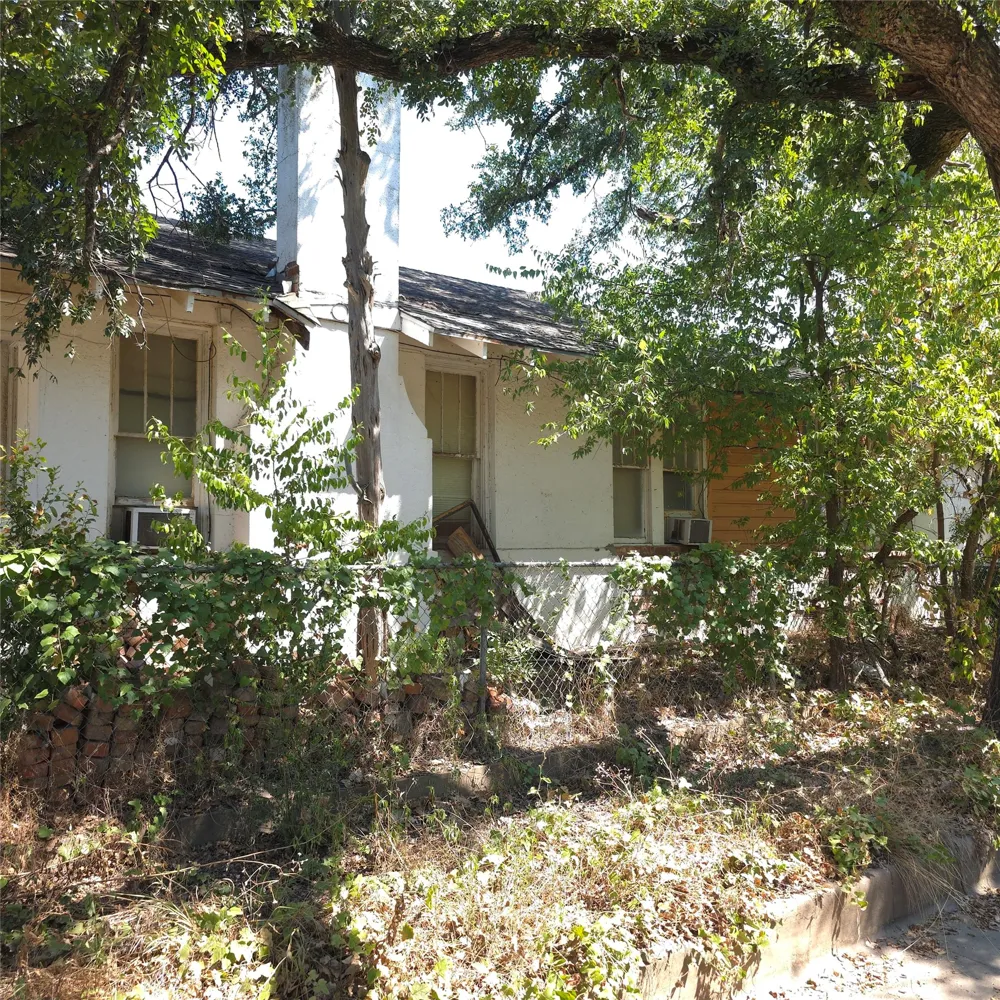 602 NW 4th Avenue Mineral Wells, TX 76067
