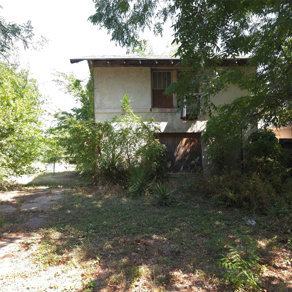 602 NW 4th Avenue Mineral Wells, TX 76067