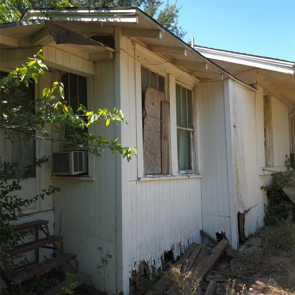 602 NW 4th Avenue Mineral Wells, TX 76067