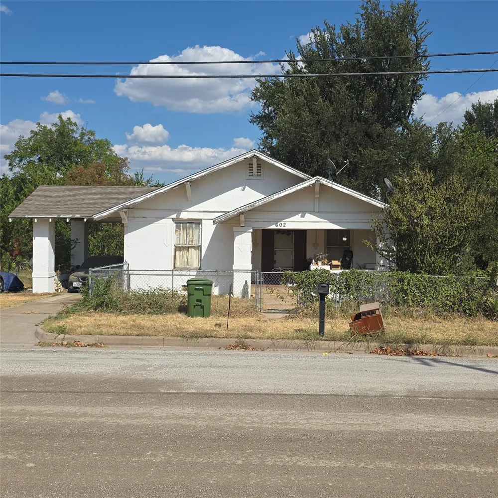 602 NW 4th Avenue Mineral Wells, TX 76067