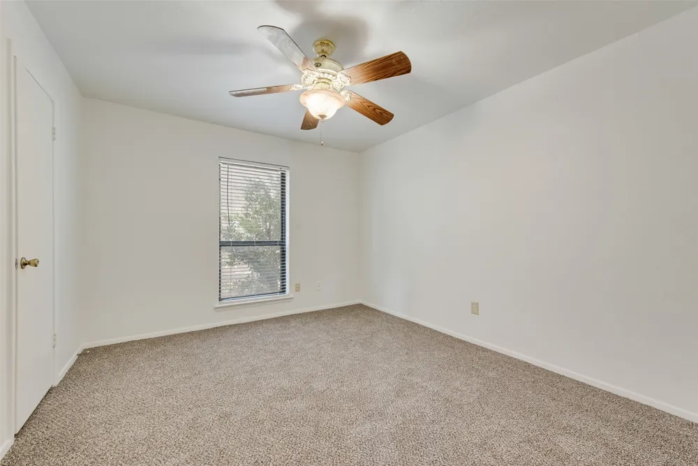 4612 Gleneagle Street Mesquite, TX 75150