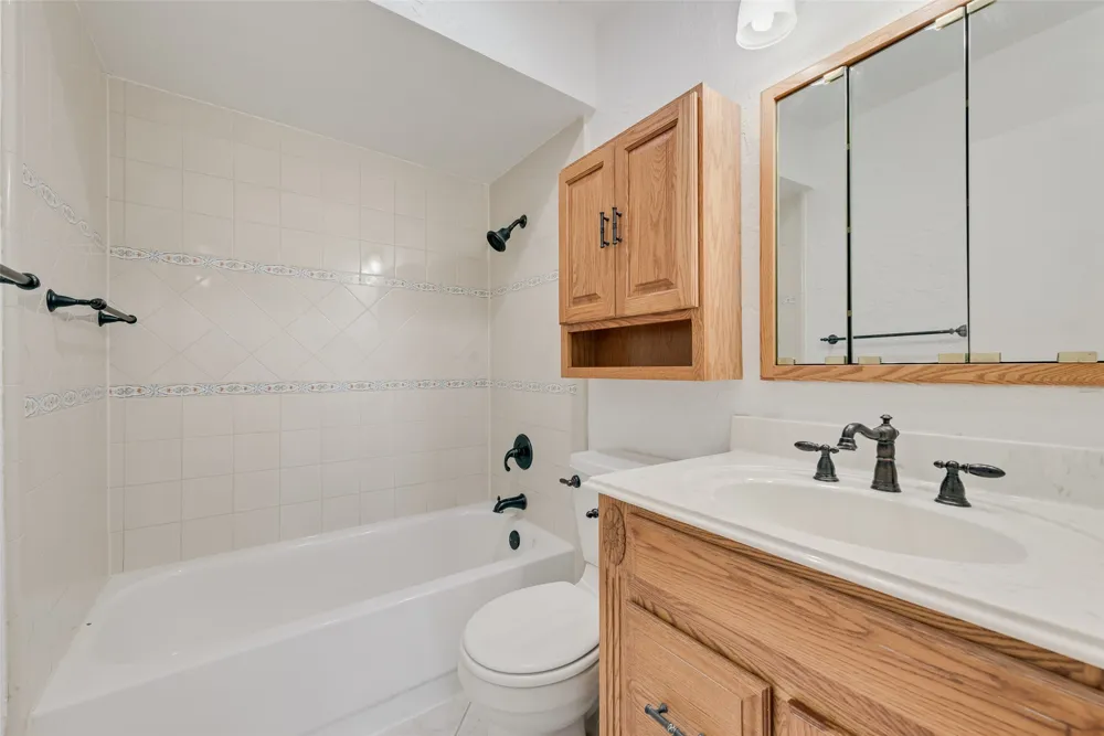 4612 Gleneagle Street Mesquite, TX 75150