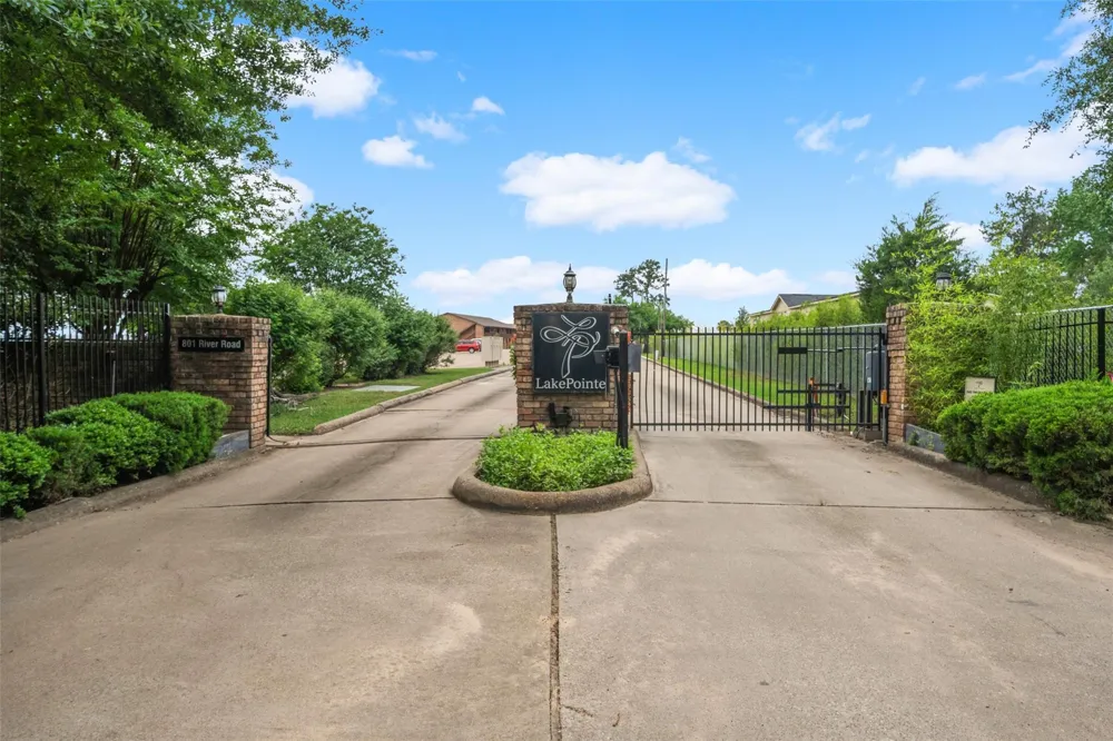 801 River Road #F120 Montgomery, TX 77356