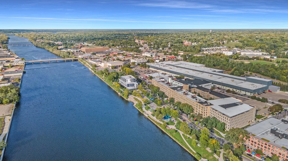 940 Monroe Avenue NW #228 Grand Rapids, MI 49503