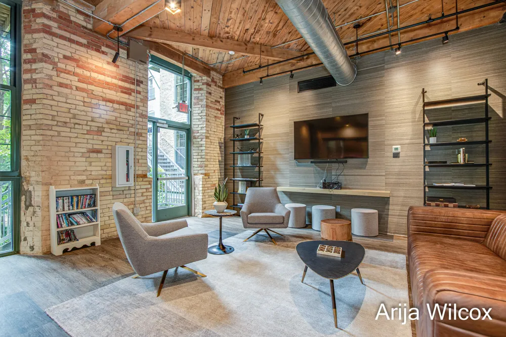940 Monroe Avenue NW #228 Grand Rapids, MI 49503
