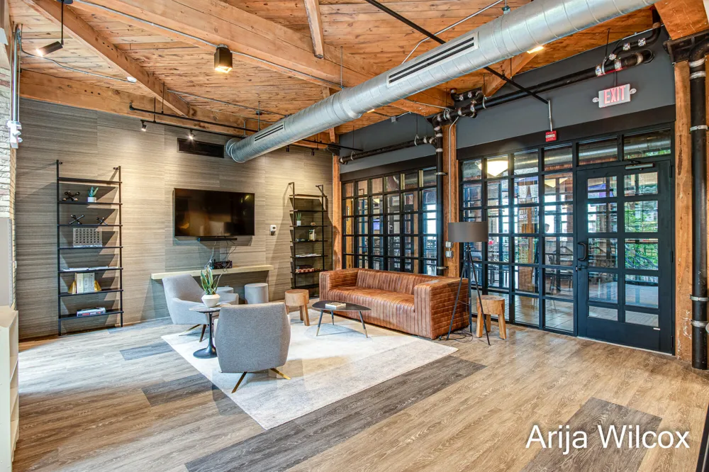 940 Monroe Avenue NW #228 Grand Rapids, MI 49503