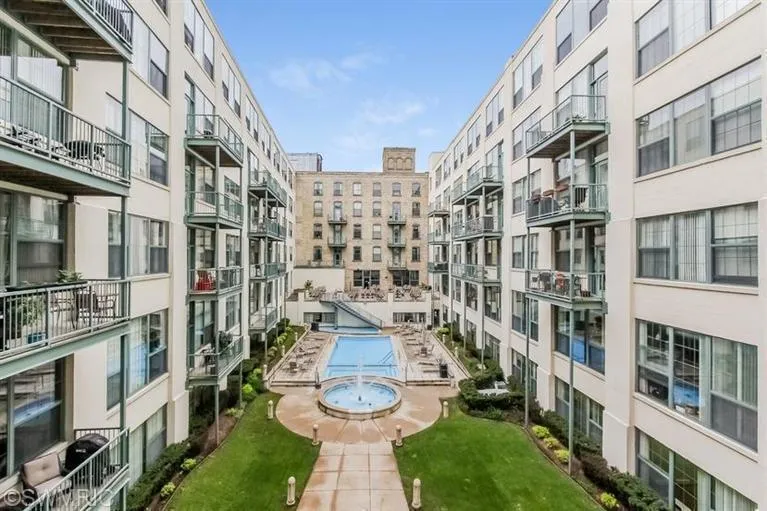 940 Monroe Avenue NW #228 Grand Rapids, MI 49503