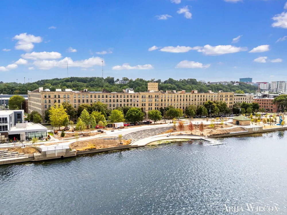 940 Monroe Avenue NW #228 Grand Rapids, MI 49503