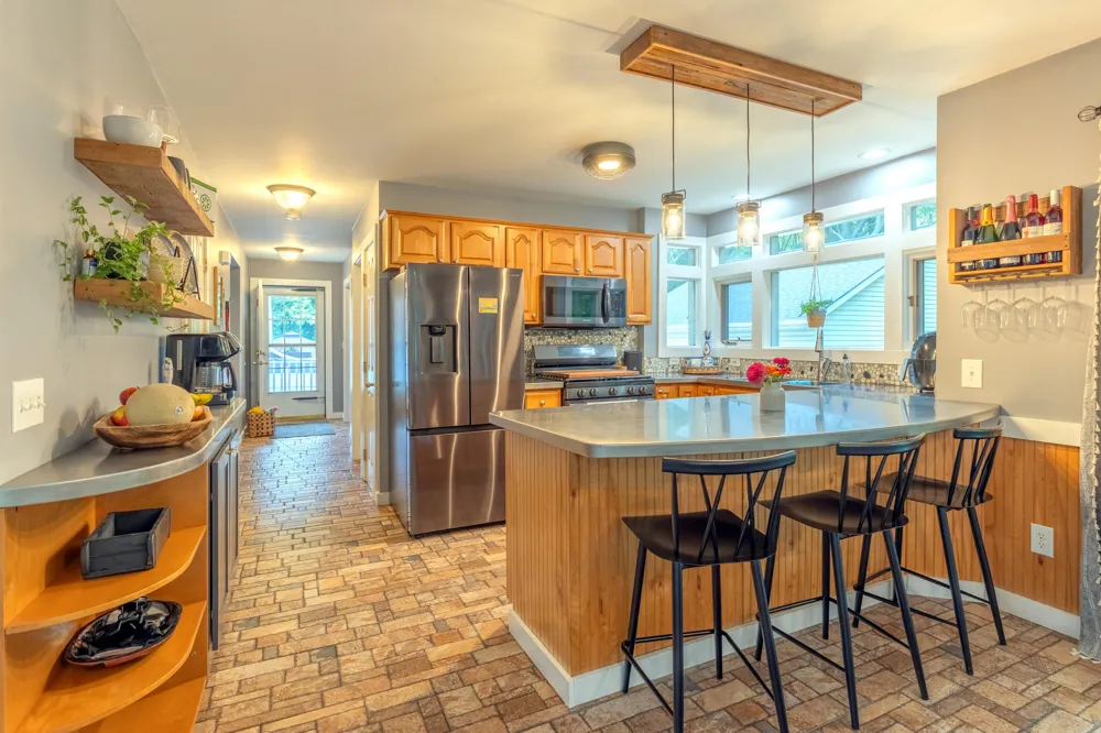 1375 E Osterhout Avenue Portage, MI 49002