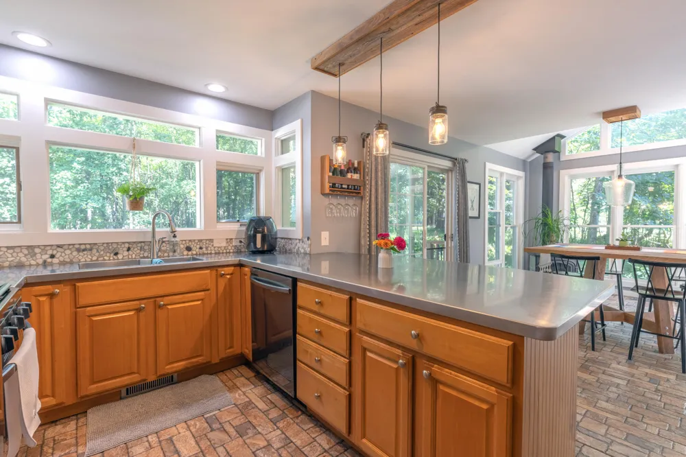 1375 E Osterhout Avenue Portage, MI 49002