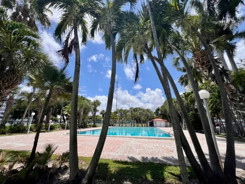700 NW 214th St #411