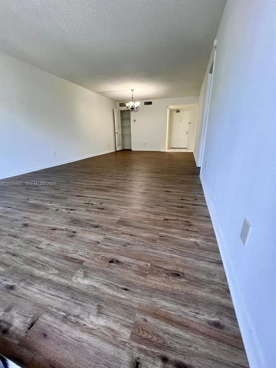 700 NW 214th St #411 Miami Gardens, FL 33169