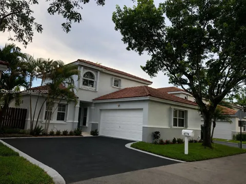 4774 NW 5th Pl