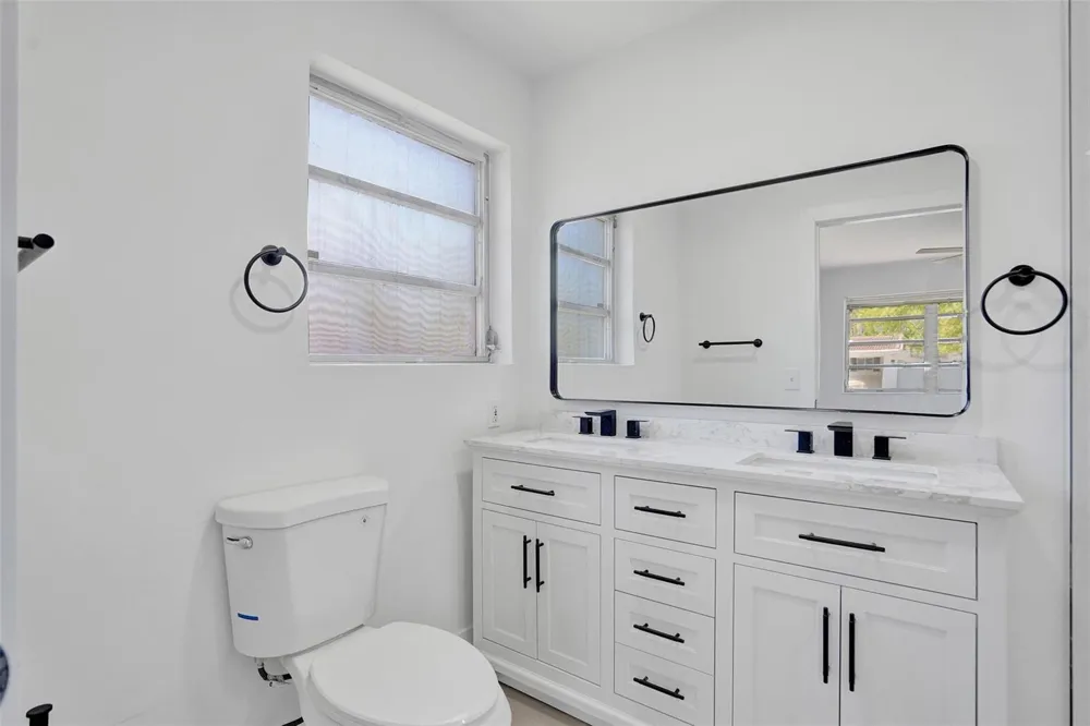 4017 NE 18th Avenue Oakland Park, FL 33334
