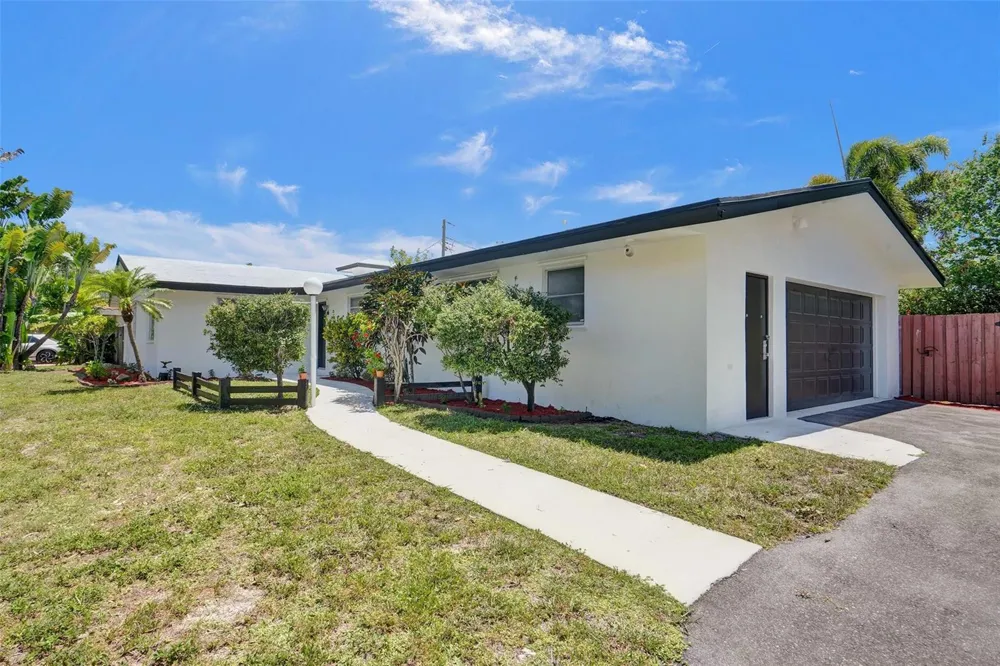 4017 NE 18th Avenue Oakland Park, FL 33334