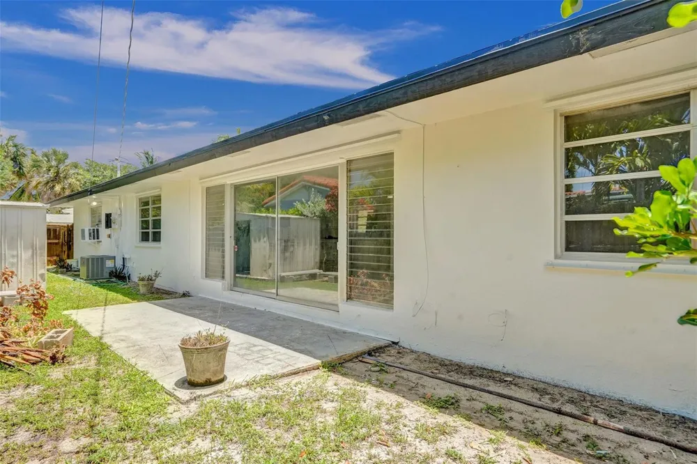 4017 NE 18th Avenue Oakland Park, FL 33334