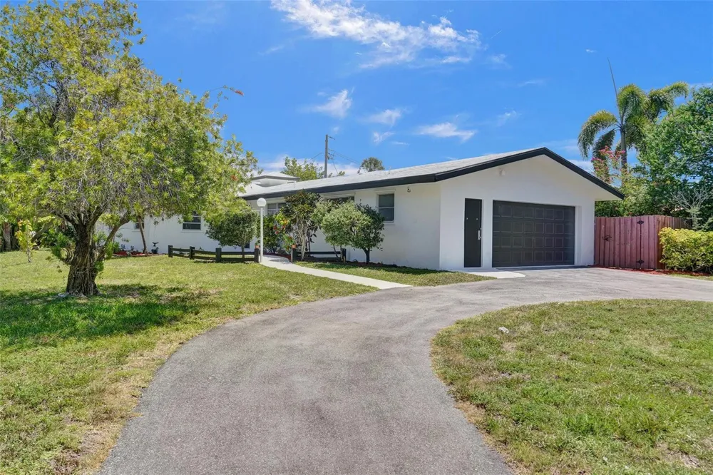 4017 NE 18th Avenue Oakland Park, FL 33334