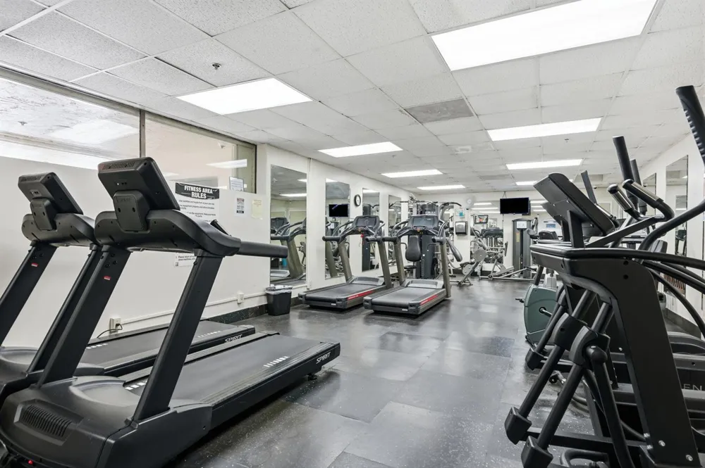 9325 Lagoon Place #405 Davie, FL 33324