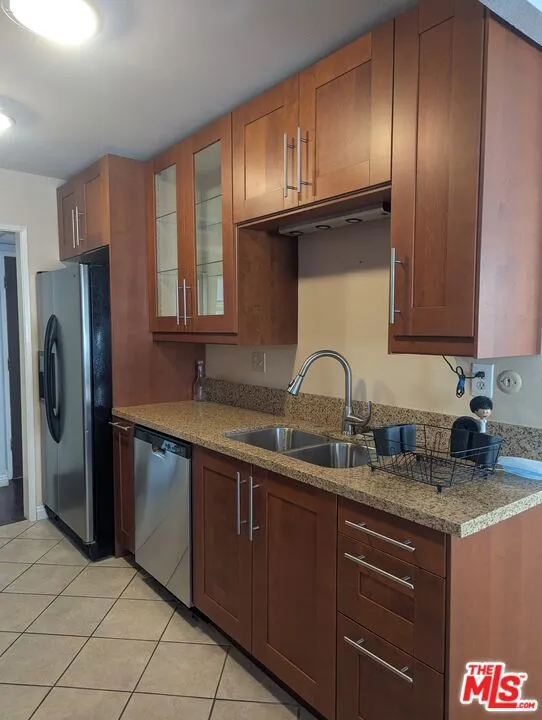 5412 Lindley Avenue #218 Encino, CA 91316
