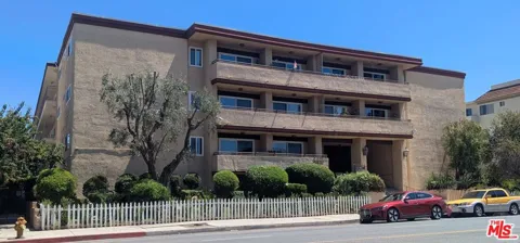 5412 Lindley Avenue #218